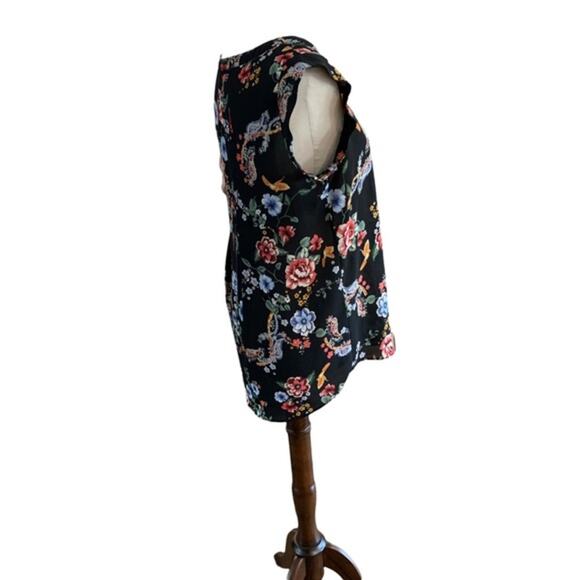 Pleione flower sleeveless top.  Blouse is Light summer weight size extra small - Picture 3 of 9